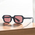 Lunettes de soleil NØIR - Collection Vibes - Monture noire, verres roses